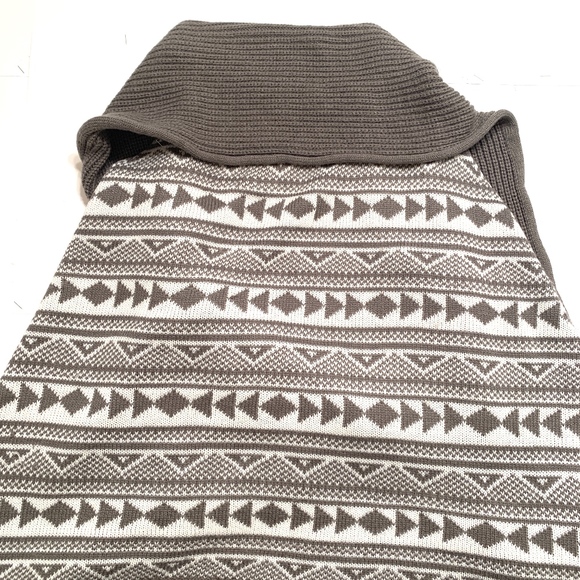 Grey Aztec Cardigan with Tassles - Picture 5 of 5